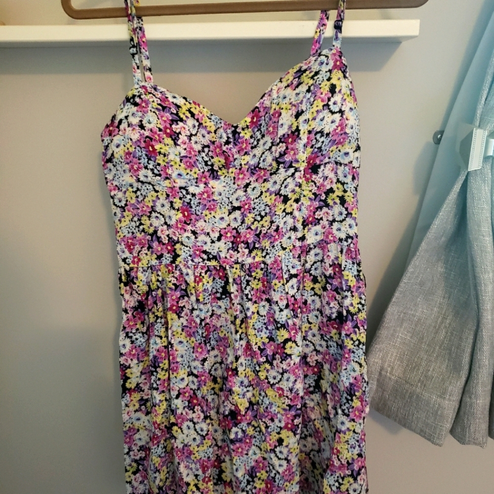 Spaghetti strap floral mini dress in size Large